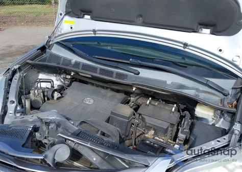 2016 Toyota Sienna Xle 8 Passenger z USA, uszkodzony, nr VIN 5TDYK3DC6GS725712